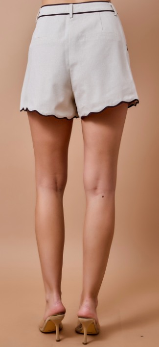Contrast Piping Set With Scalloped