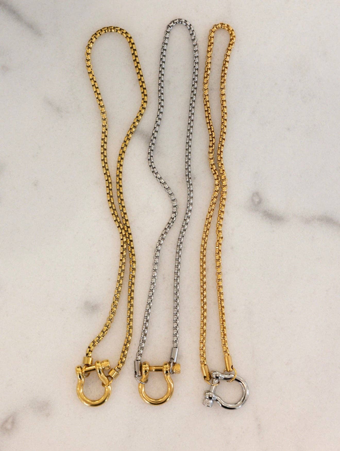 LOCKET NECKLACE