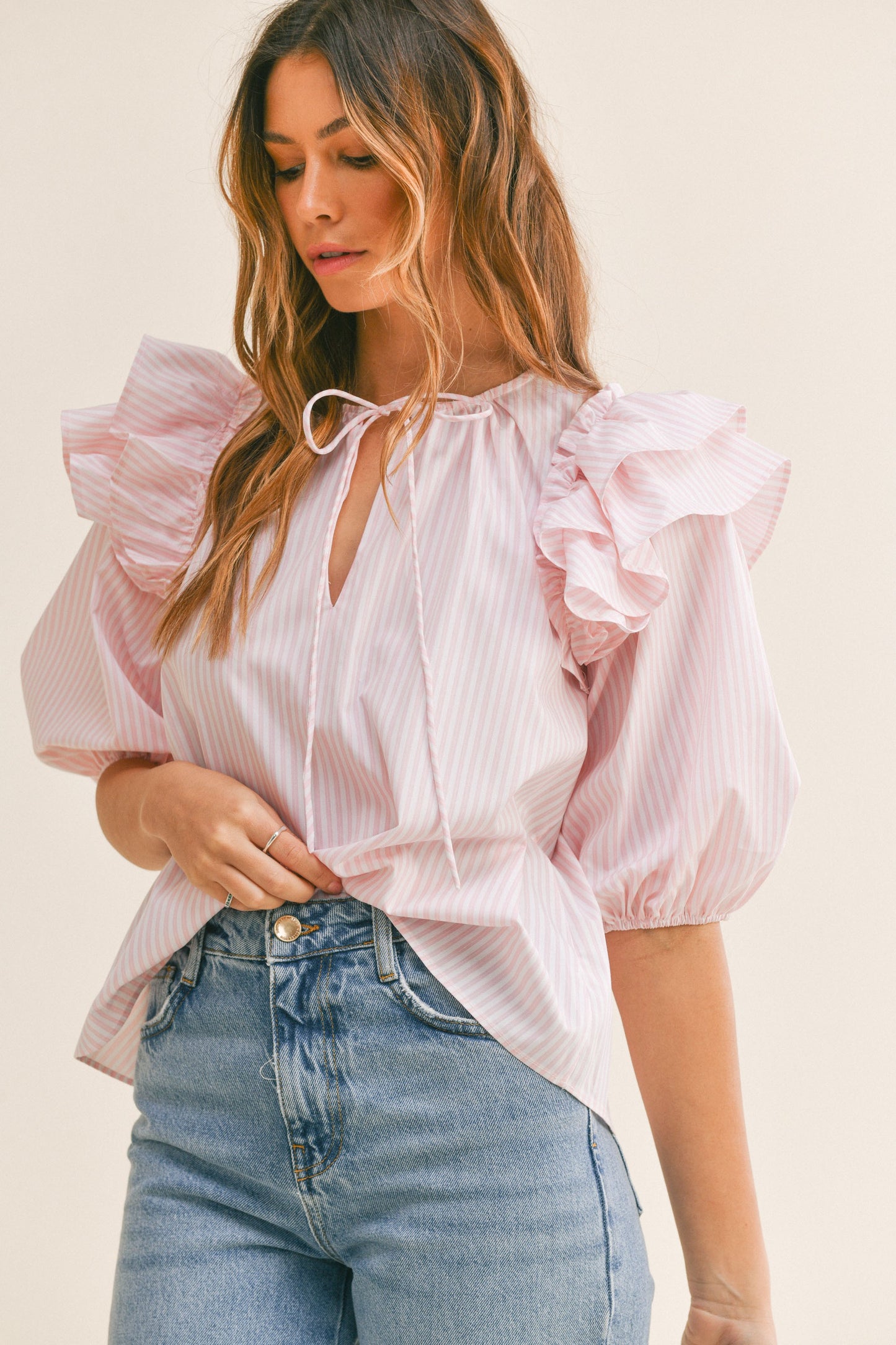 Load image into Gallery viewer, MABLE RUFFLE SHOULDER TOP
