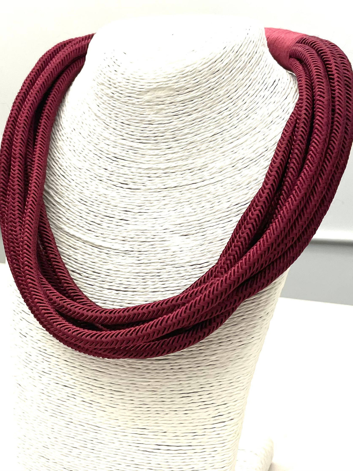 "Original" Slub 8-Strand Necklace (bordeaux)