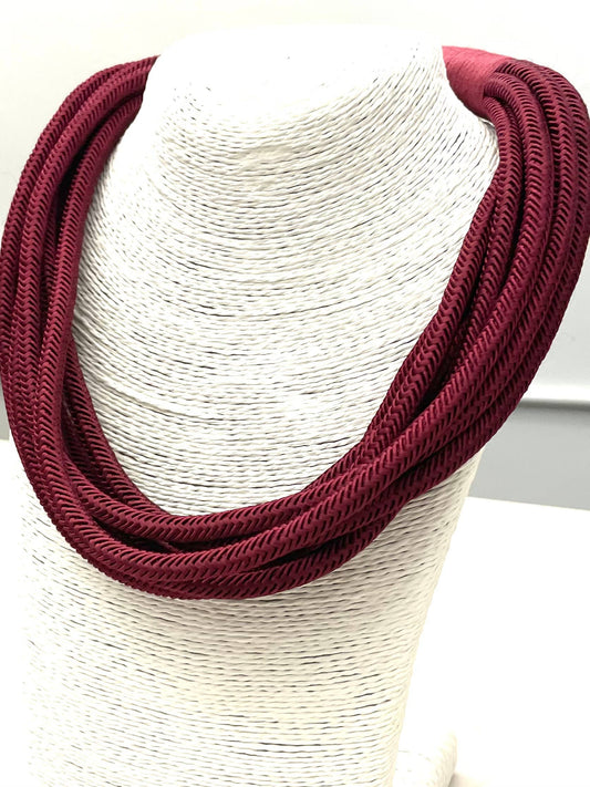 "Original" Slub 8-Strand Necklace (bordeaux)