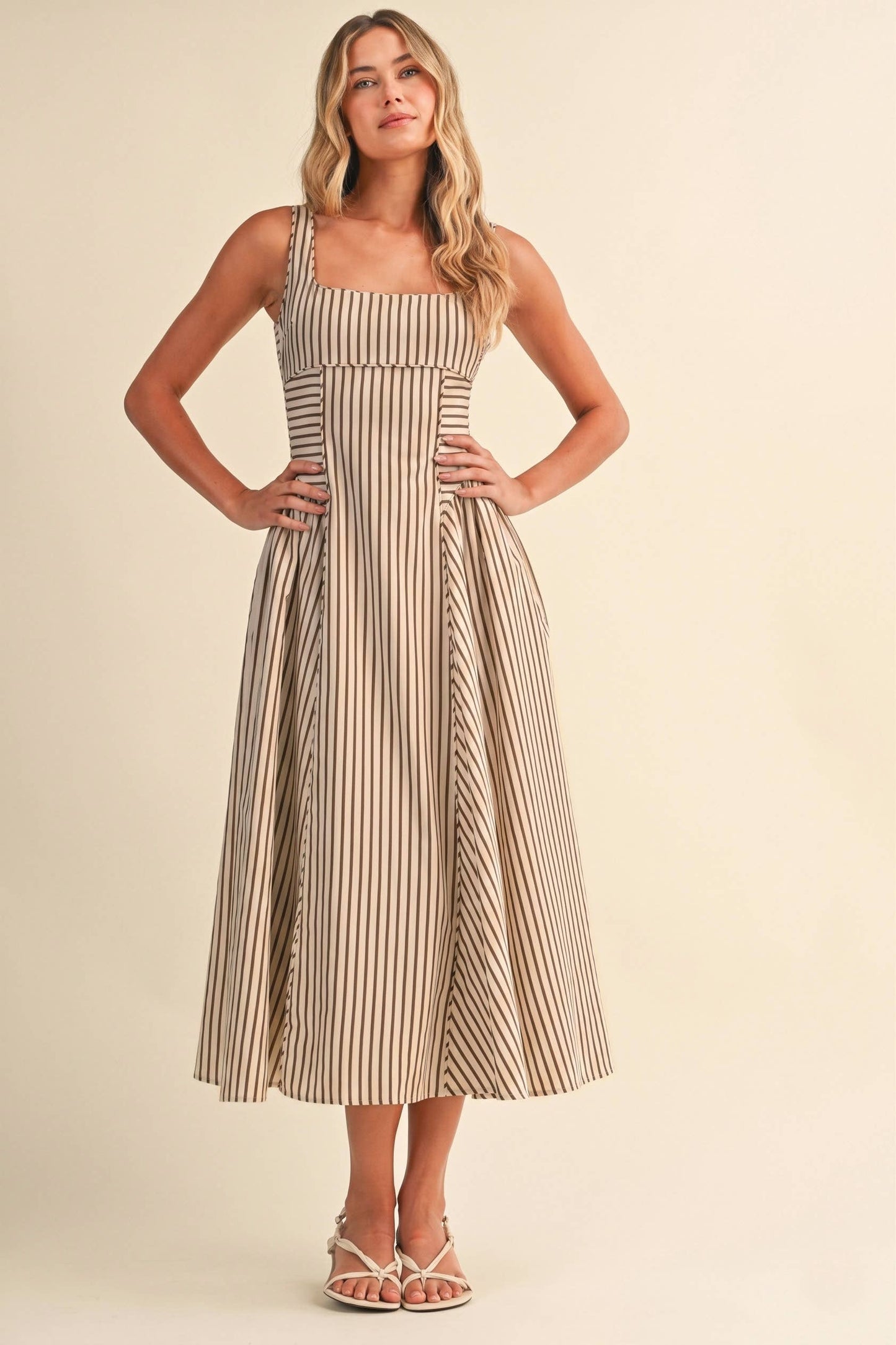 STRIPED JUMBO BACK BUCKLE PIPING DETAIL MIDI DRESS