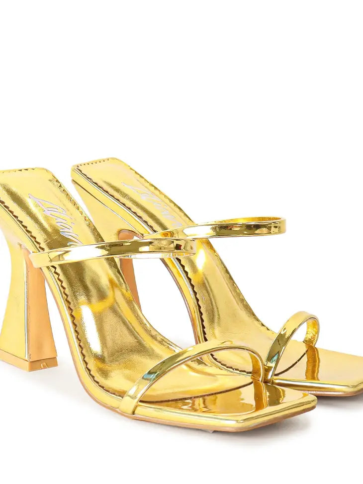 LILIANA HEEL