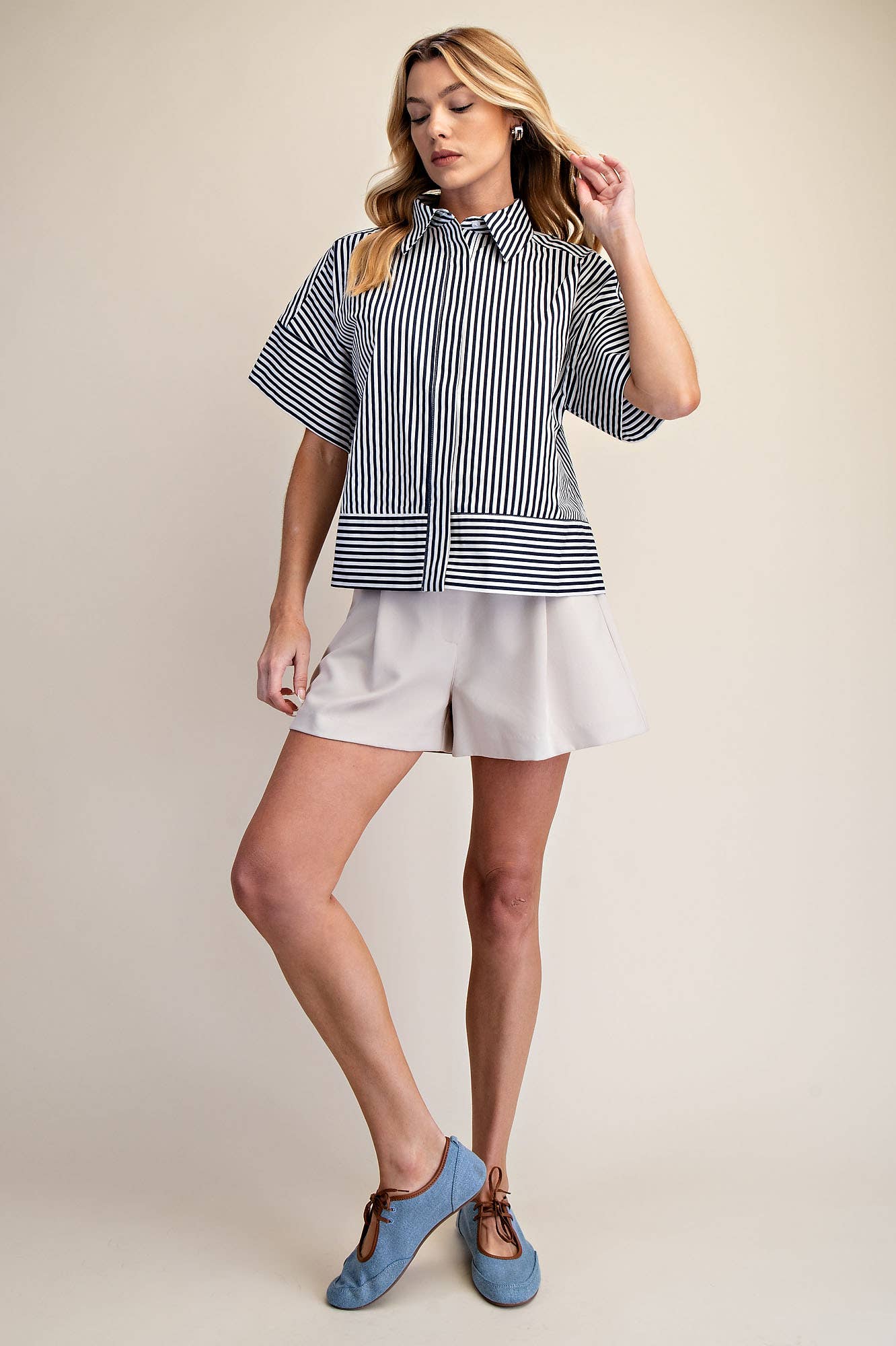 Neck Band Short Sleeve Button Down Top