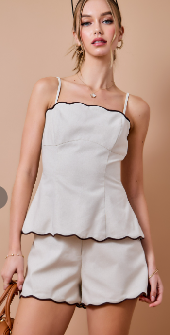 Contrast Piping Set With Scalloped